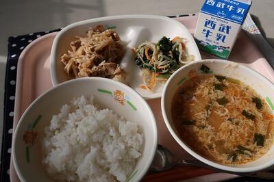 ビビンバ、ビビンバナムル、韓国風スープ、ご飯、牛乳