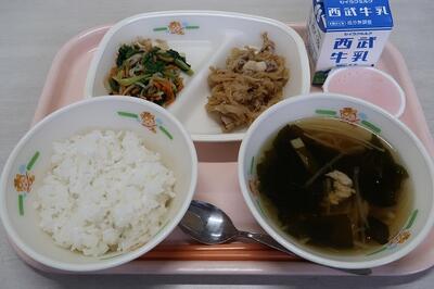 ビビンバ、ビビンバナムル、わかめスープ、ご飯、牛乳、とことこ人参ゼリー