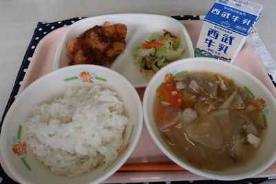 手作りチキンカツ、キャベツのさっぱり和え、豚汁、ご飯、牛乳