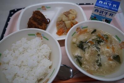 ホッケフライ、じゃが芋のそぼろ煮、かきたま汁、ご飯、牛乳