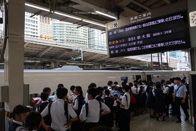 駅ホーム